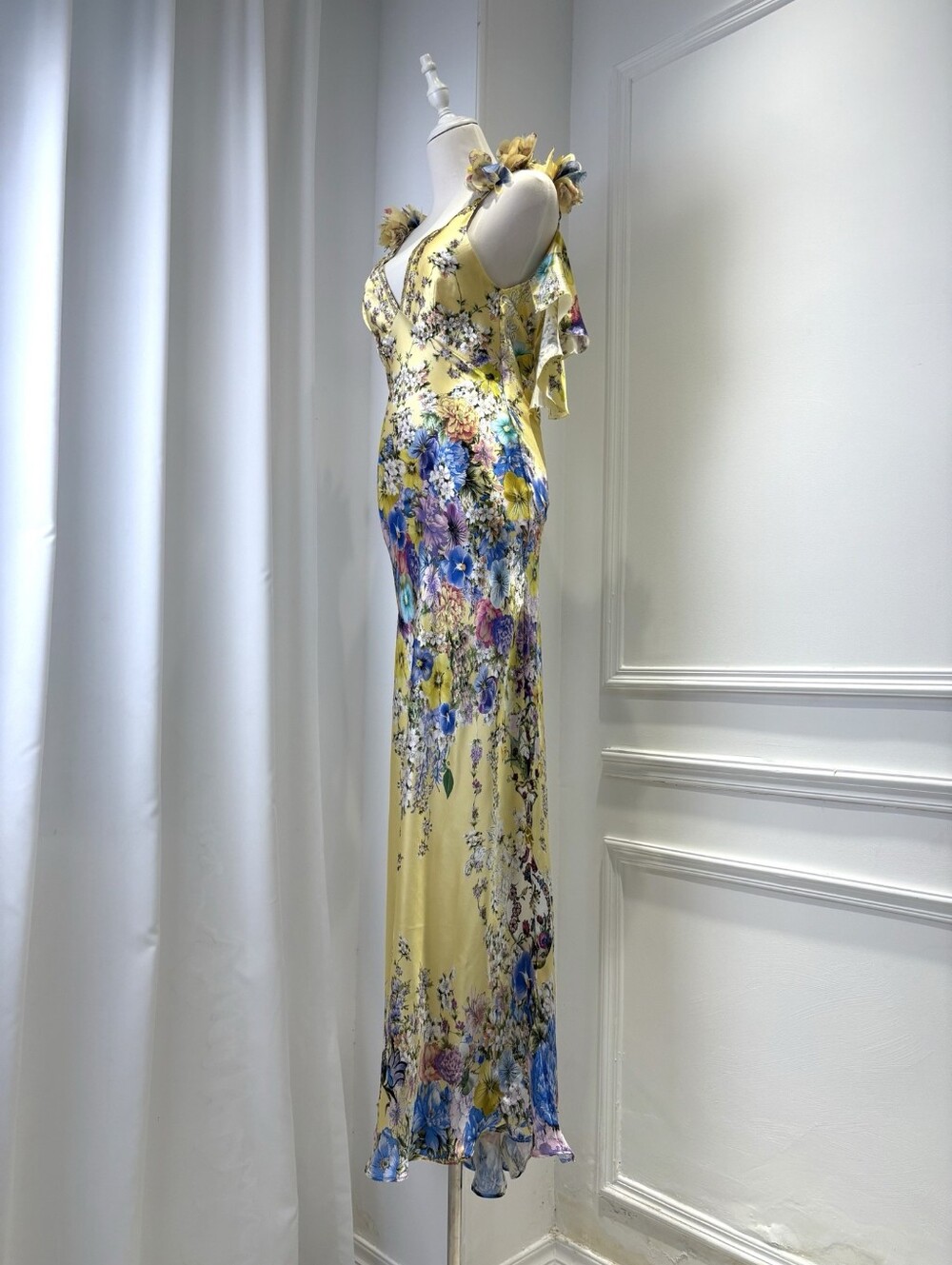 CAMILLA Appliqued embellished floral-print silk-satin maxi dress - Picture 11 of 16